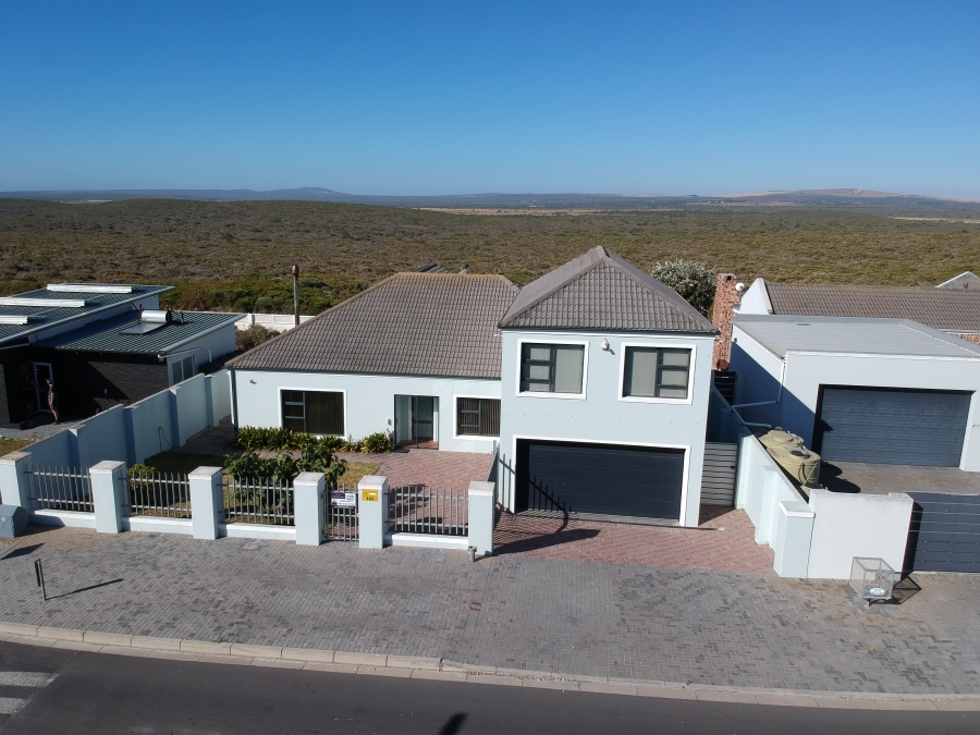 4 Bedroom Property for Sale in Pearl Bay Western Cape
